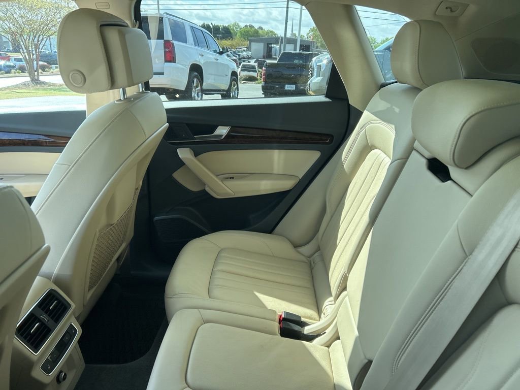 Used 2018 Audi Q5 2.0T Premium Plus w/ Premium Plus Package image 9