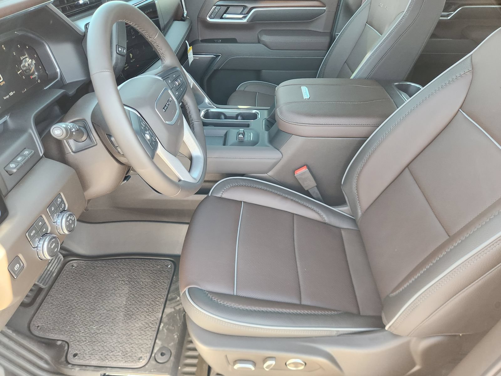 New 2026 GMC Sierra 2500 Denali w/ Denali Reserve Package AWD/4WD image 16