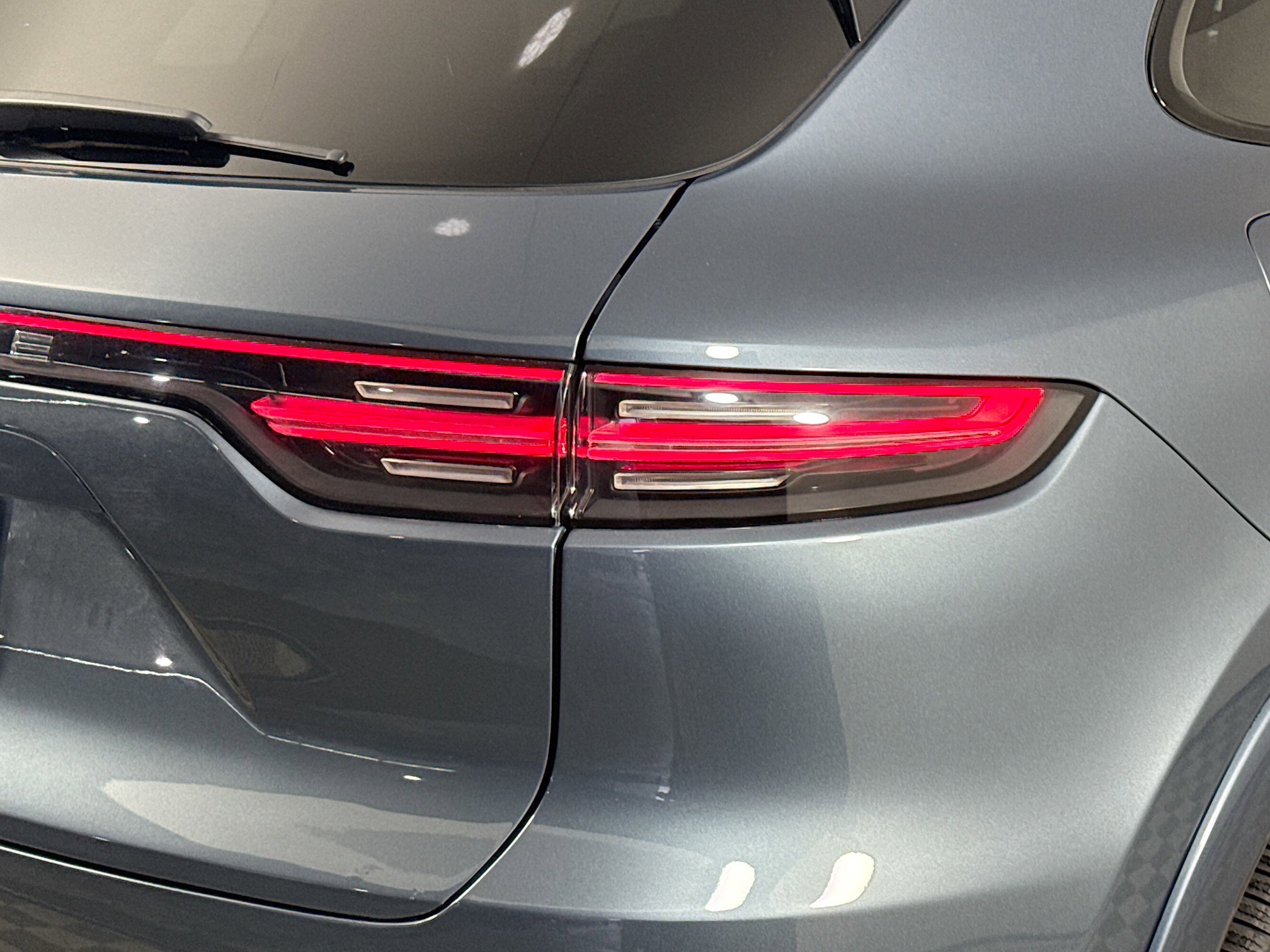 Used 2019 Porsche Cayenne Turbo image 32