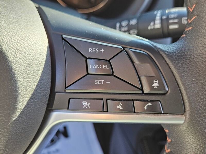 Used 2024 Nissan Kicks SR image 25