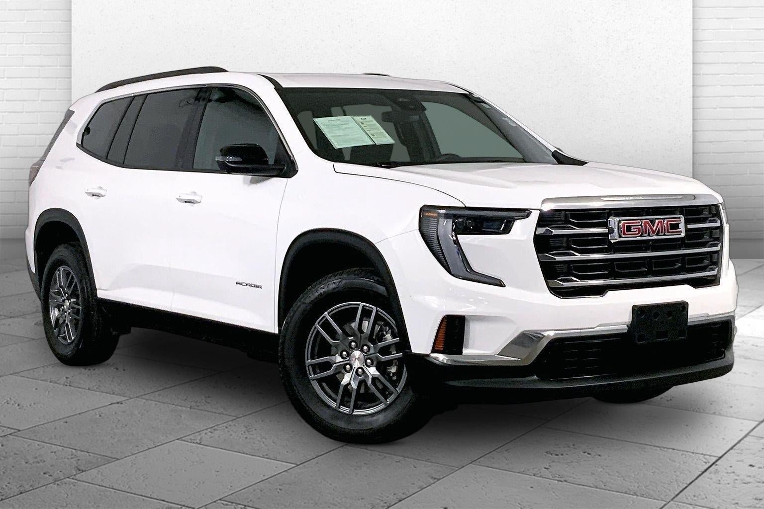 Used 2025 GMC Acadia Elevation FWD image 1