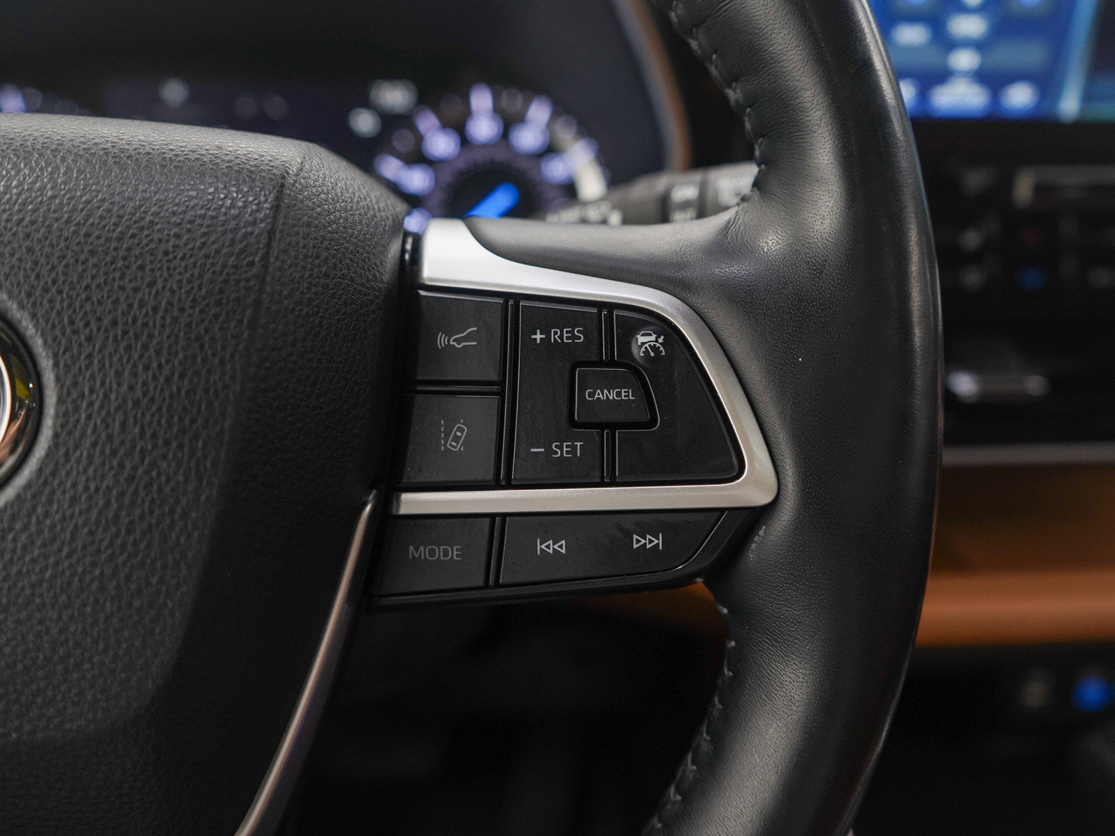 Used 2022 Toyota Highlander Platinum image 28