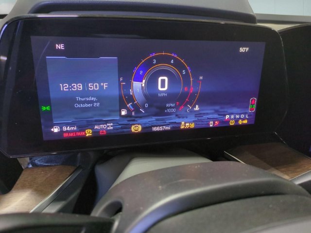 Used 2025 Chevrolet Tahoe High Country AWD/4WD image 18