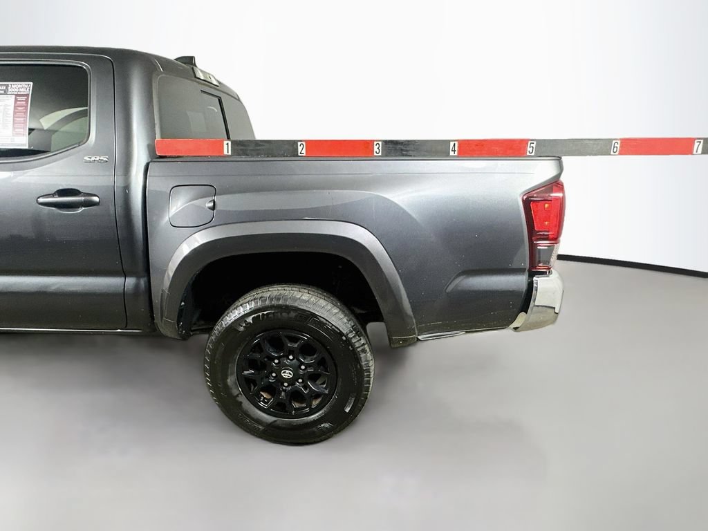 Used 2021 Toyota Tacoma SR5 RWD image 38