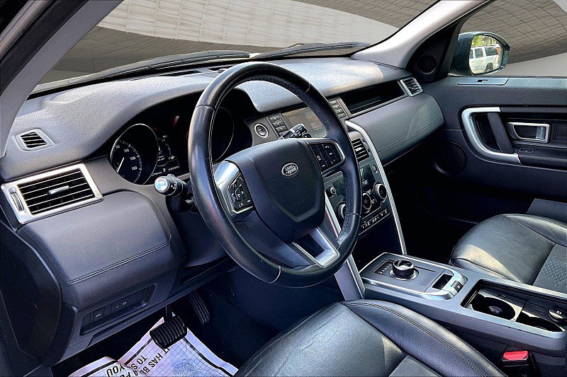 Used 2019 Land Rover Discovery Sport SE AWD/4WD image 11