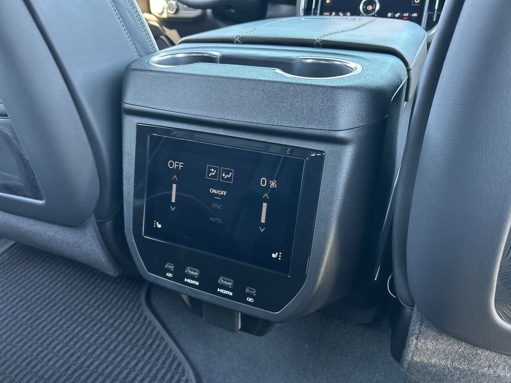 Used 2026 GMC Yukon Denali Ultimate AWD/4WD image 22