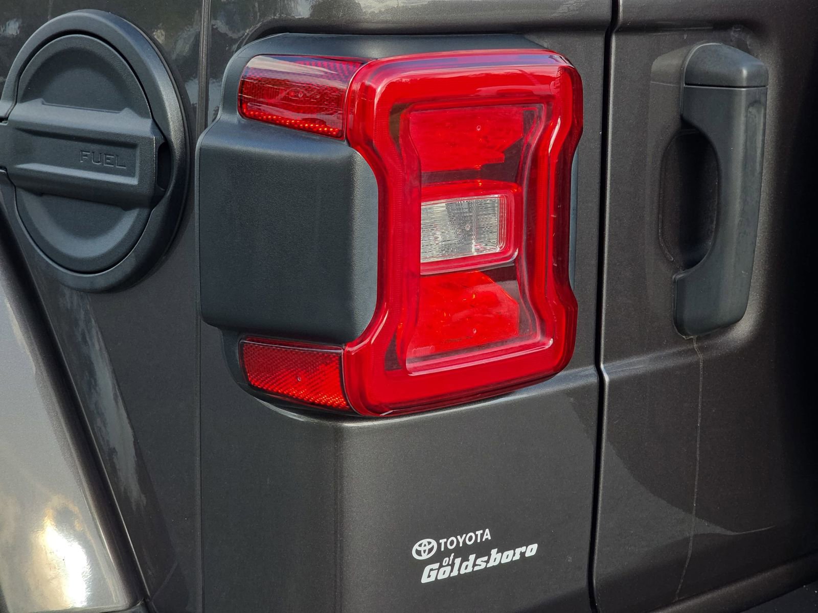 Used 2021 Jeep Wrangler Unlimited Sahara image 32