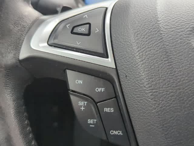Used 2017 Ford Fusion SE w/ Fusion SE Technology Package AWD/4WD image 25