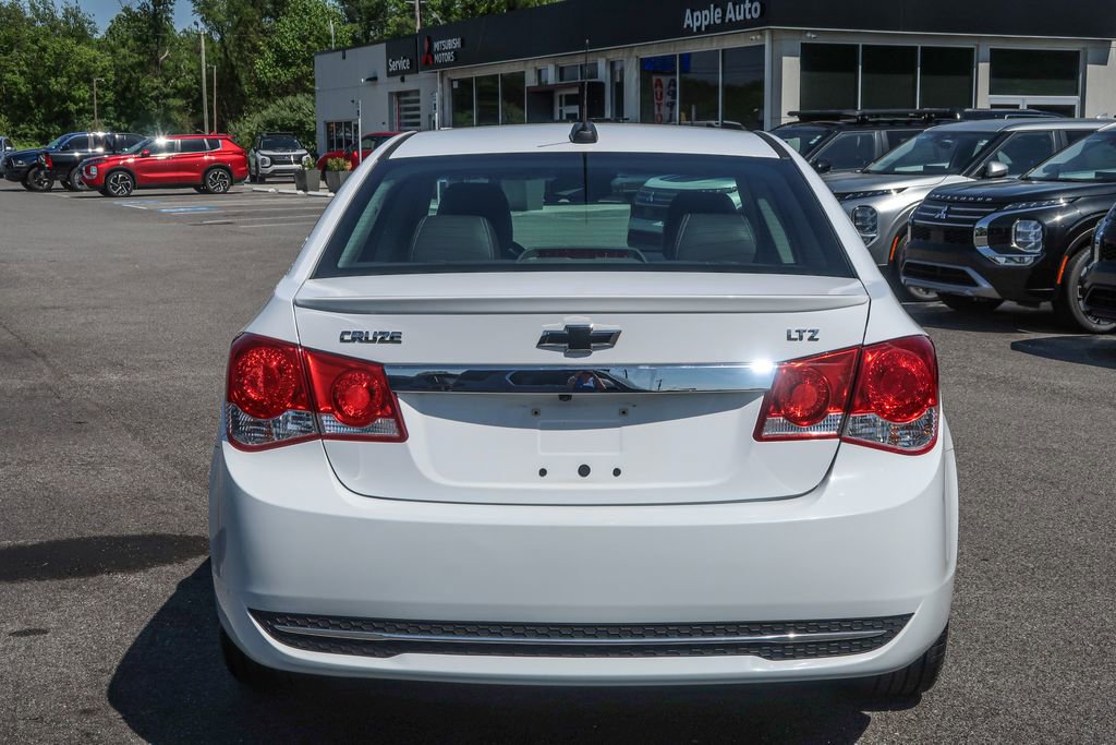 Used 2015 Chevrolet Cruze LTZ w/ Sun, Sound and Sport Package FWD image 8