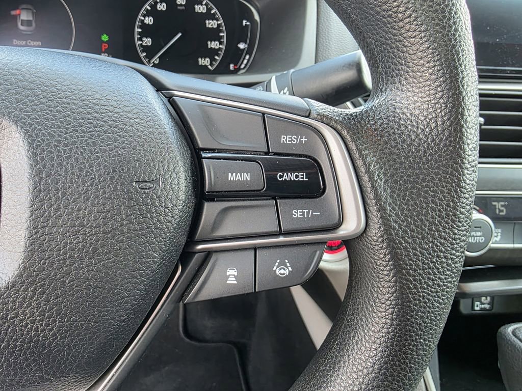 Used 2018 Honda Accord EX image 27