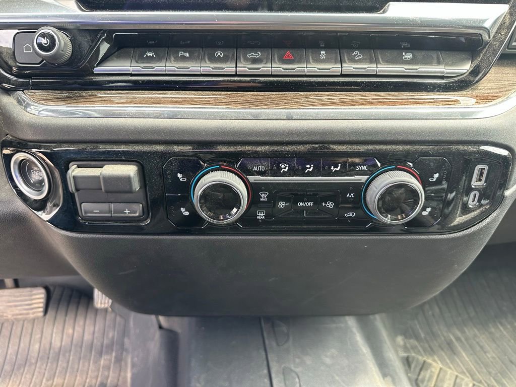 Used 2024 Chevrolet Silverado 1500 LT AWD/4WD image 23