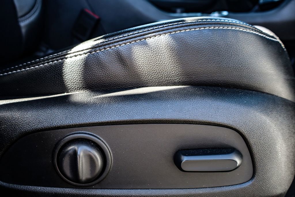 Certified 2024 GMC Terrain SLT image 14