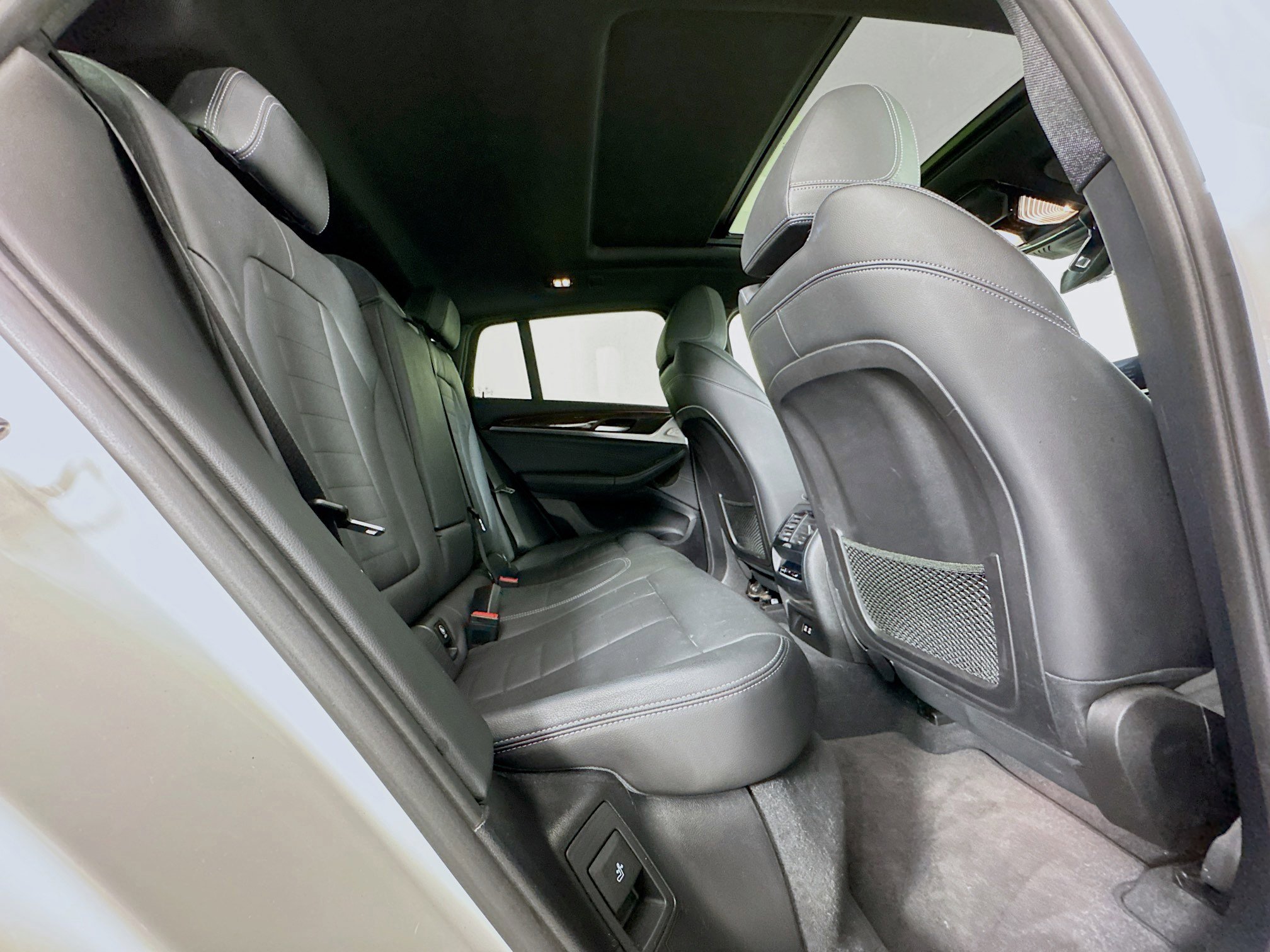 Used 2021 BMW X4 xDrive30i AWD/4WD image 29