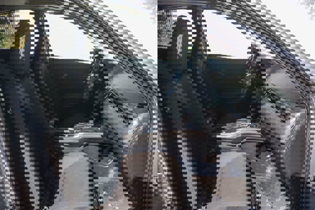 Used 2022 Honda HR-V EX image 16