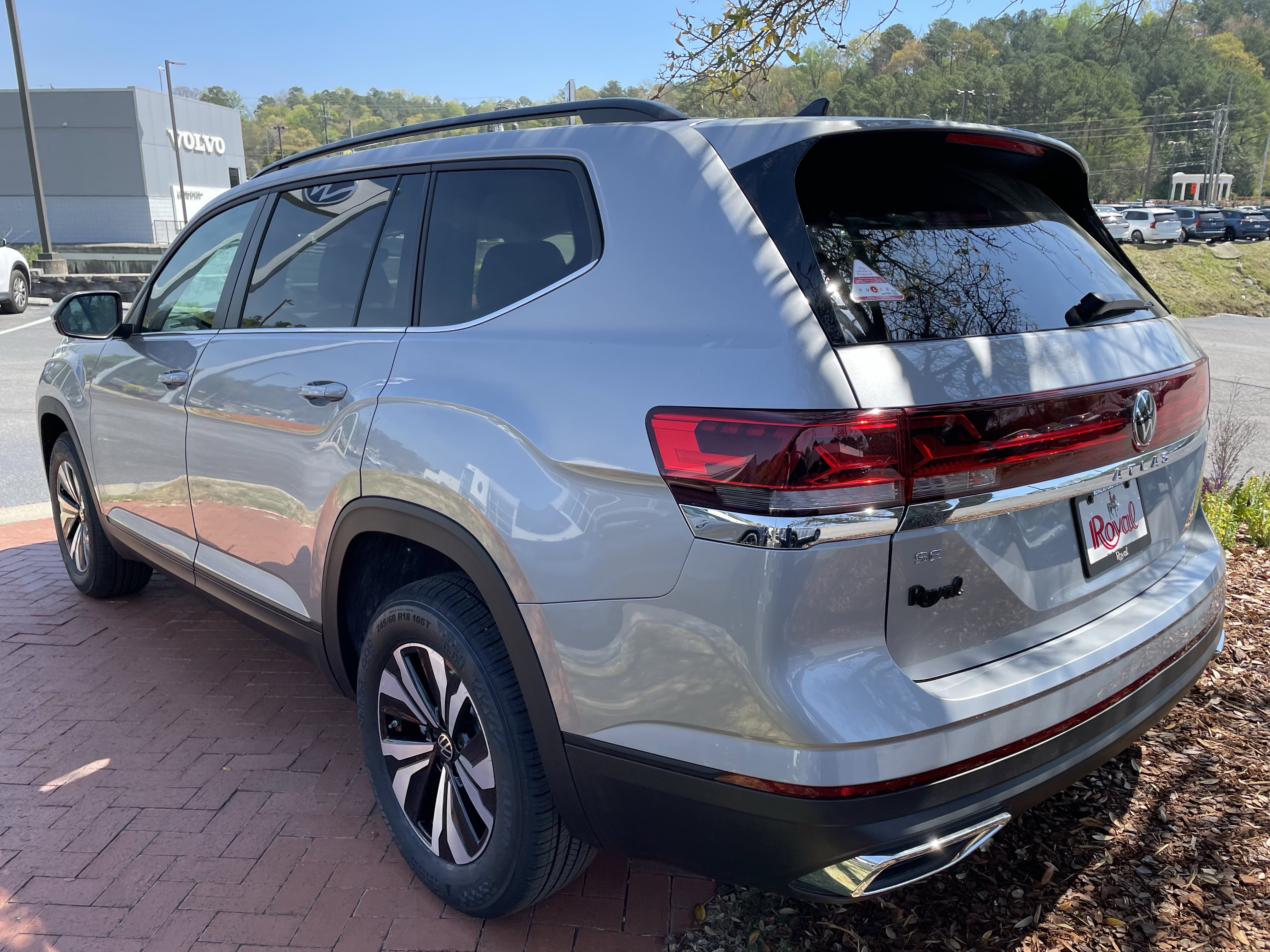 New 2026 Volkswagen Atlas SE image 6