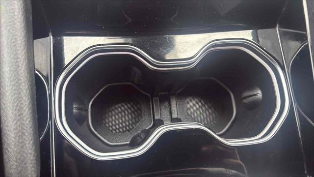 Used 2023 Jeep Grand Cherokee Limited w/ Black Appearance Package image 18