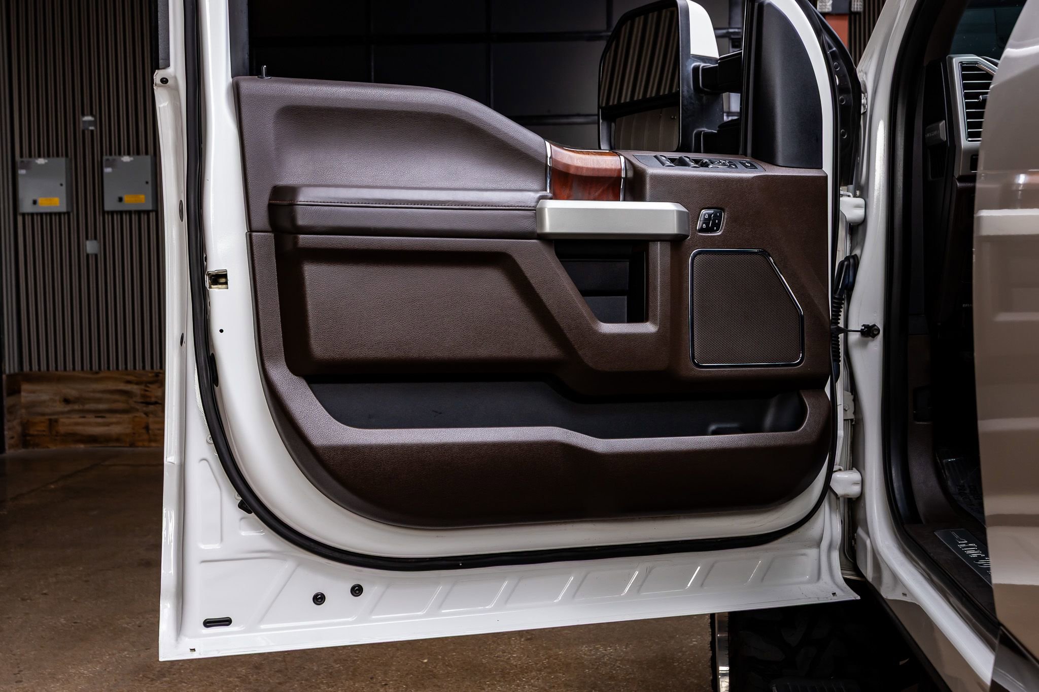 Used 2017 Ford F250 King Ranch w/ King Ranch Ultimate Package image 35