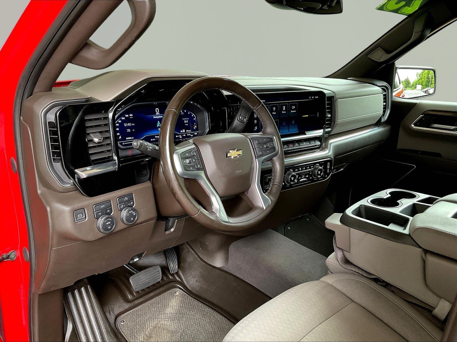 Used 2023 Chevrolet Silverado 1500 LT w/ Protection Package AWD/4WD image 17