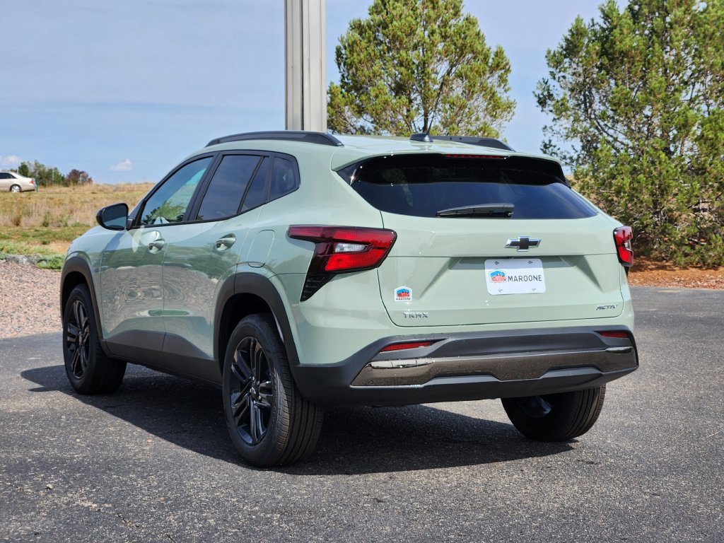 New 2026 Chevrolet Trax ACTIV FWD image 2