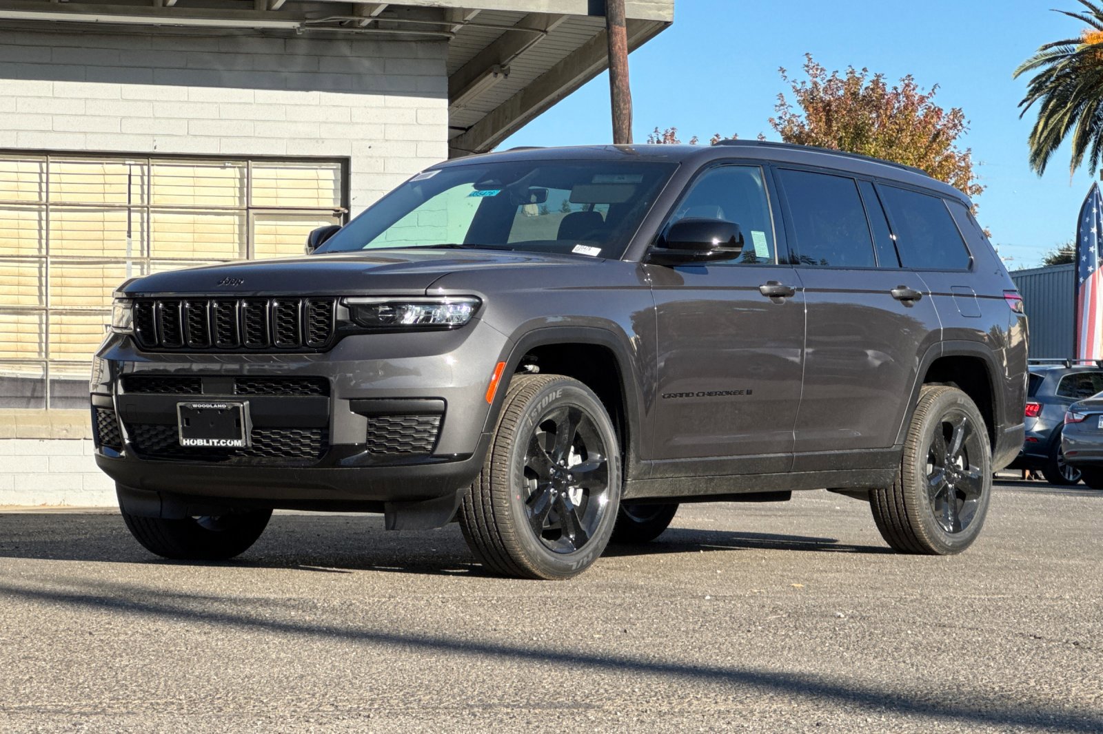 New 2025 Jeep Grand Cherokee L Altitude image 7