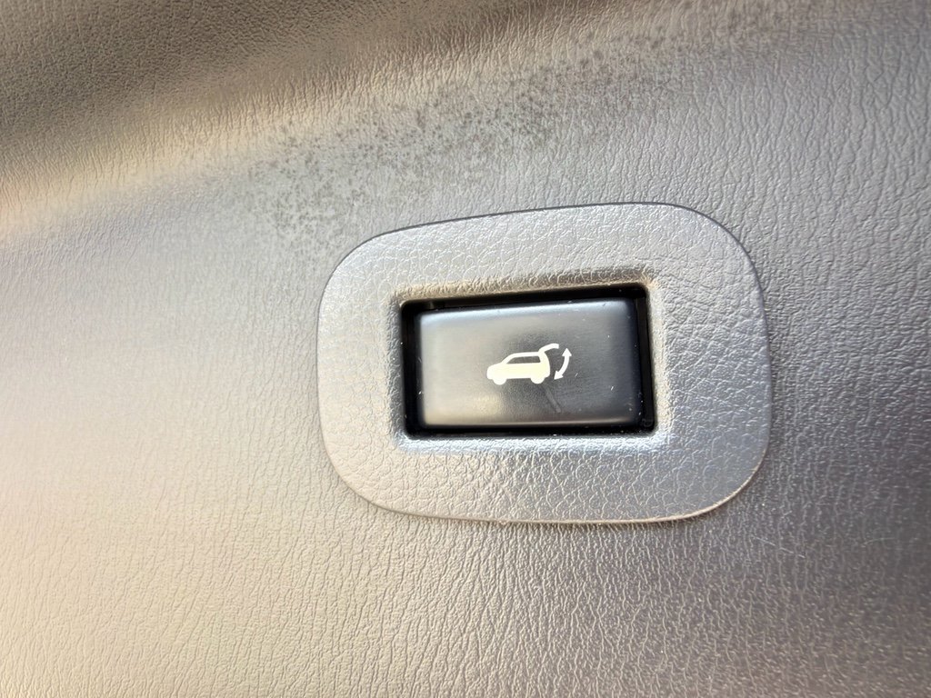 Used 2020 Nissan Armada SL w/ Premium Package image 26