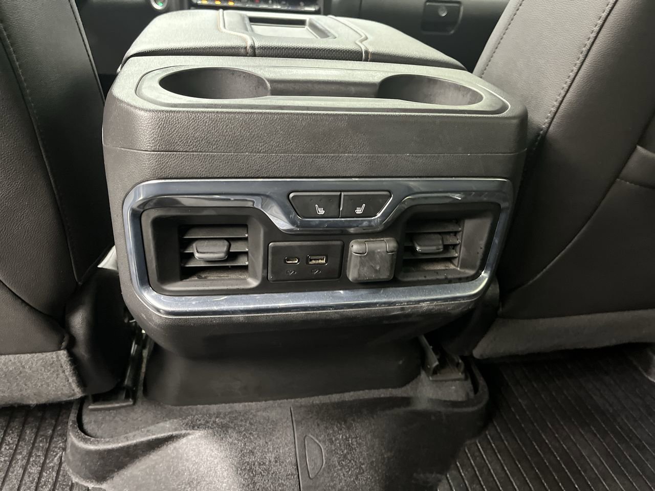 Used 2020 GMC Sierra 1500 AT4 w/ AT4 Premium Package AWD/4WD image 13