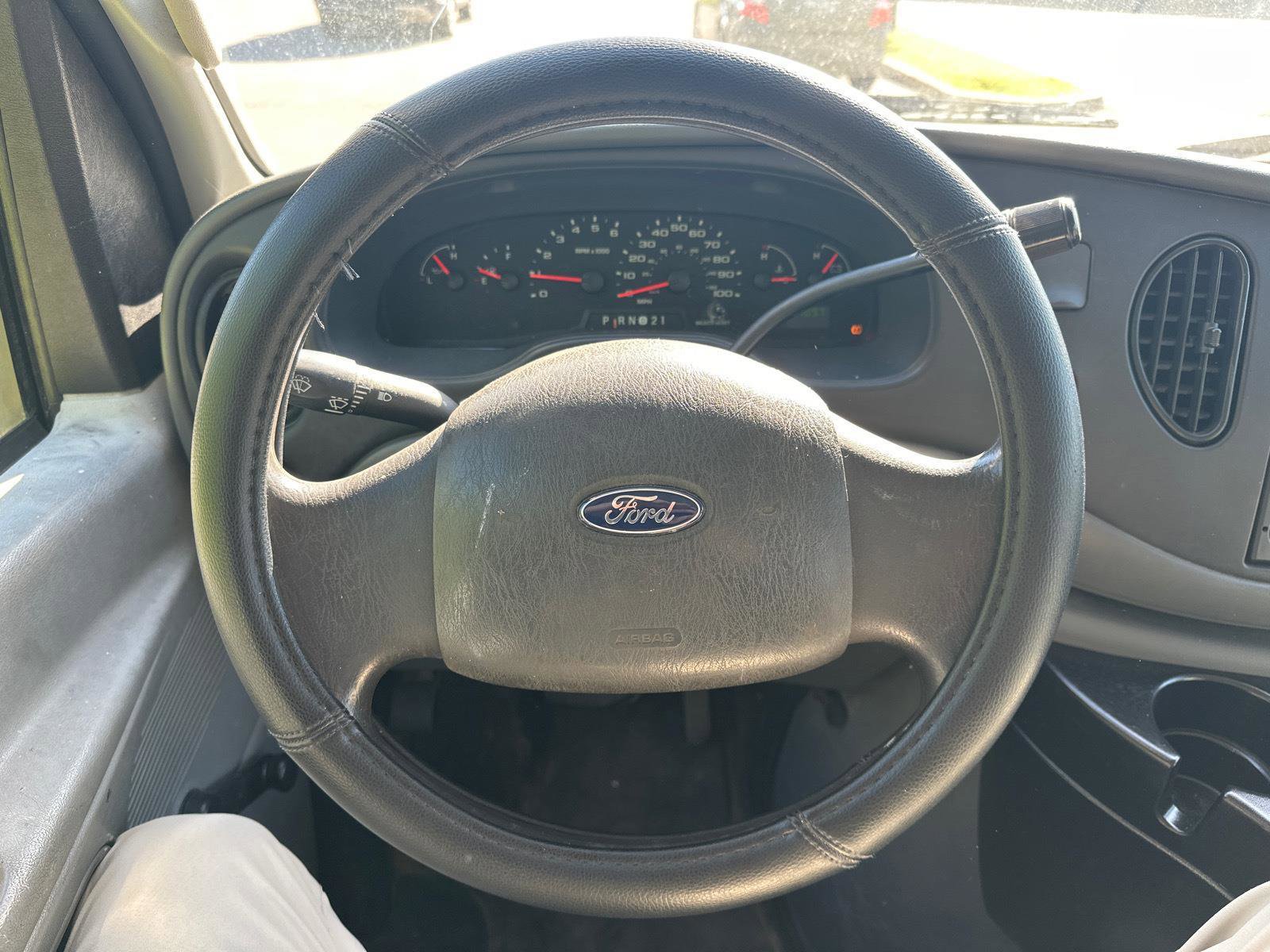 Used 2008 Ford E-150 and Econoline 150 RWD image 16