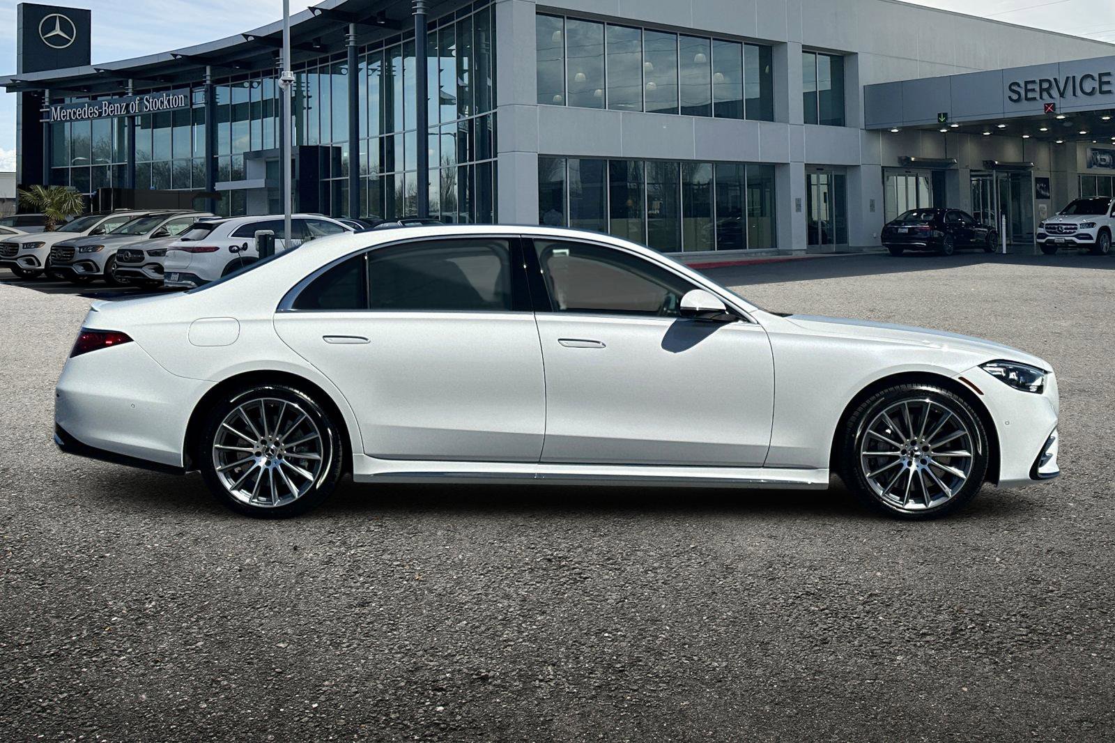 New 2025 Mercedes-Benz S 580 4MATIC Sedan image 3