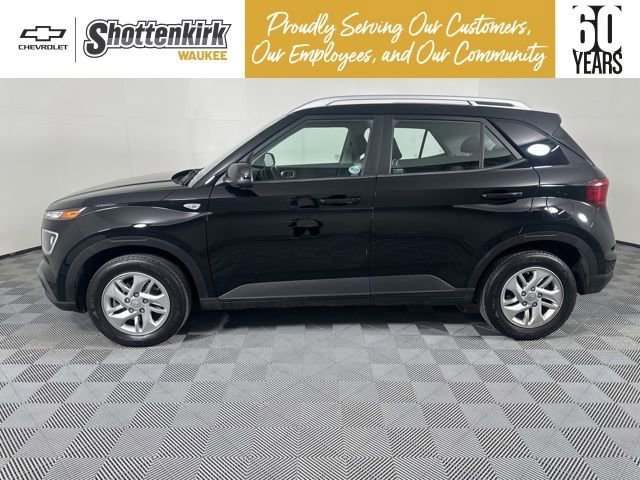 Used 2020 Hyundai Venue SEL image 6