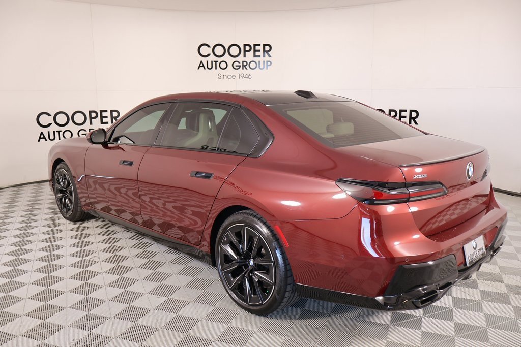 Used 2024 BMW 760i xDrive 760i xDrive image 25