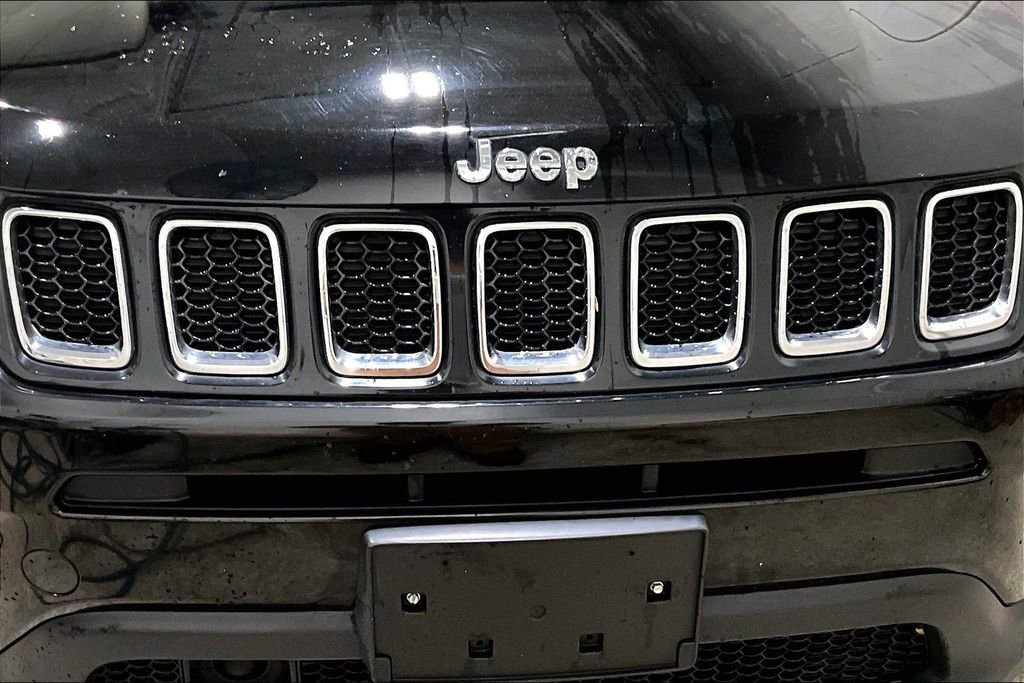 Used 2018 Jeep Compass Limited w/ Navigation Group image 32