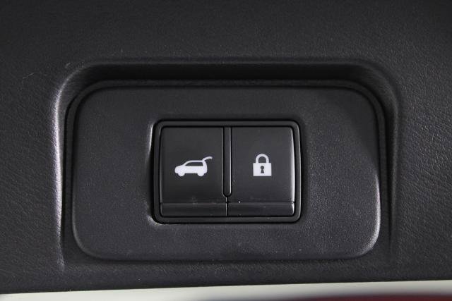 Certified 2021 Nissan Rogue SV w/ Premium Package image 19