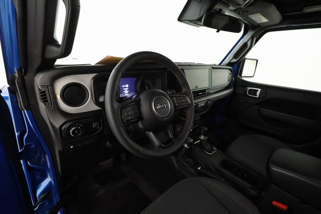 Used 2024 Jeep Wrangler Unlimited image 10