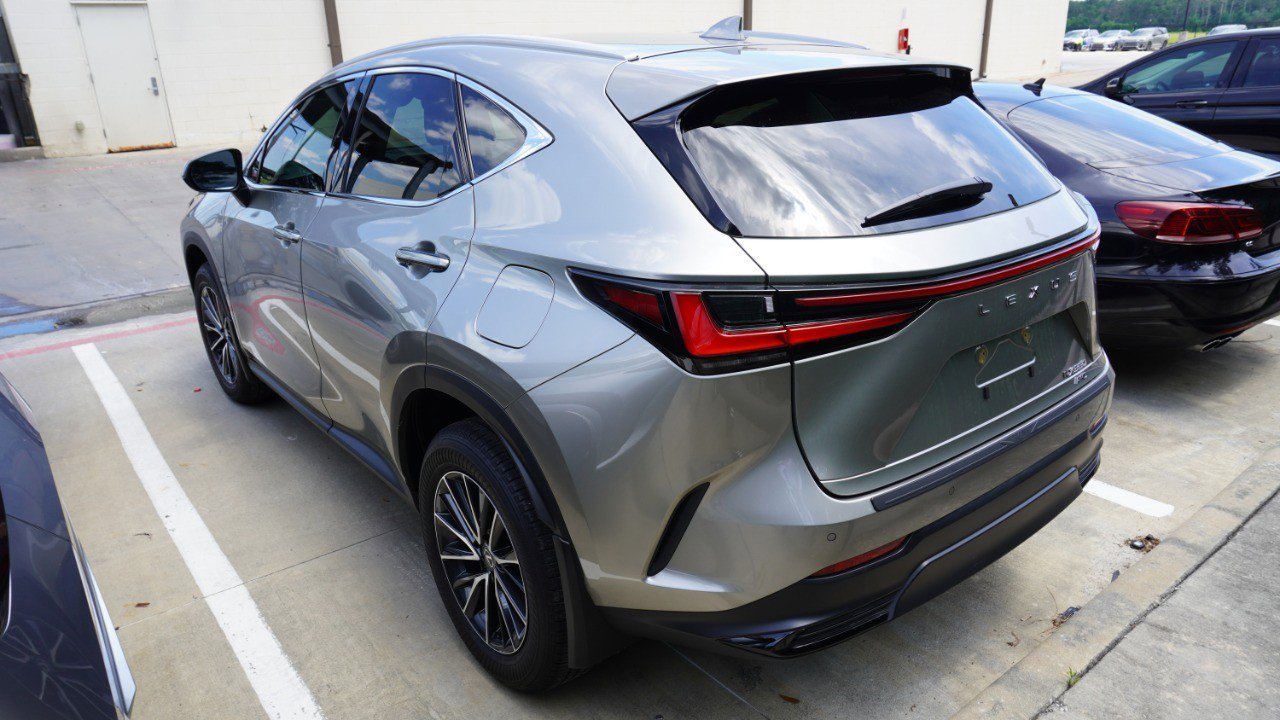 Used 2024 Lexus NX 350 AWD image 8