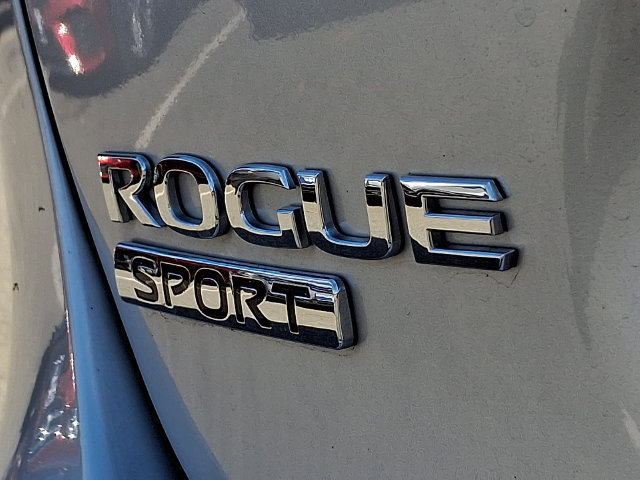 Used 2022 Nissan Rogue Sport SV AWD/4WD image 29