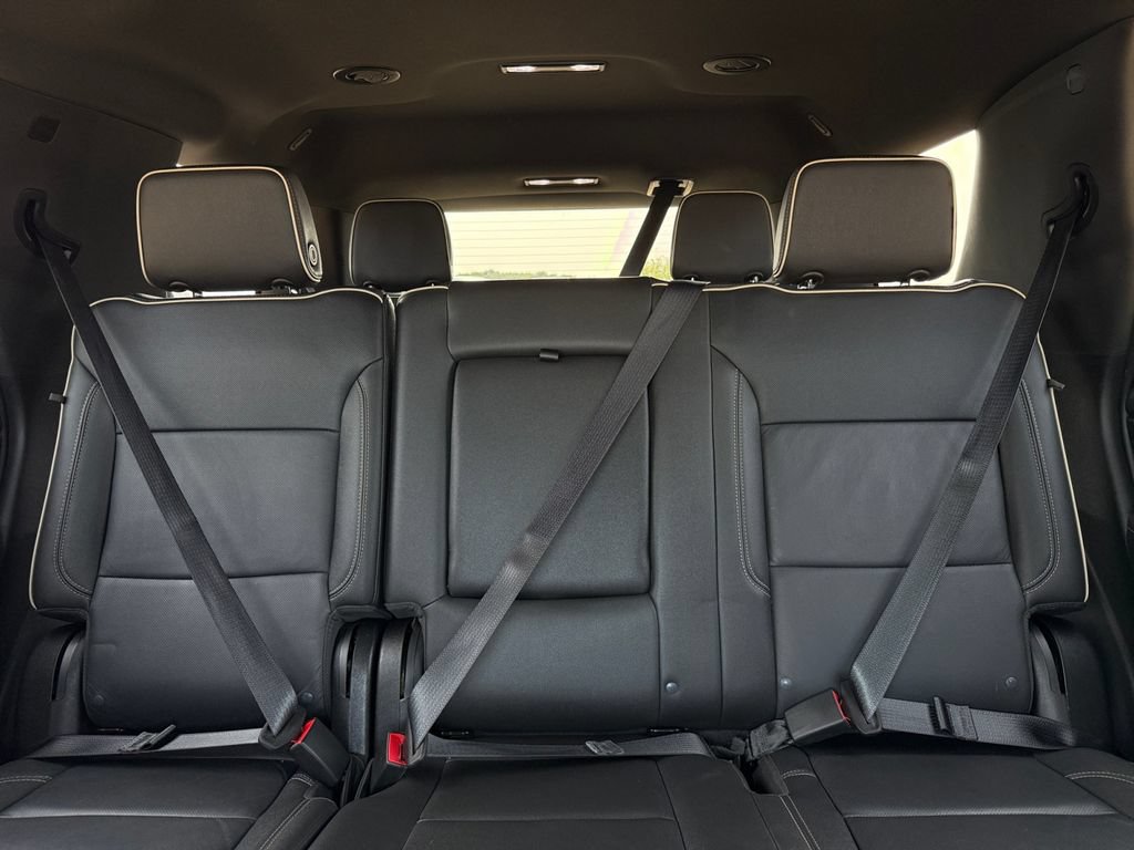 Used 2024 GMC Yukon SLT AWD/4WD image 50