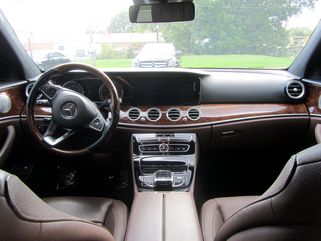 Used 2017 Mercedes-Benz E 300 image 13
