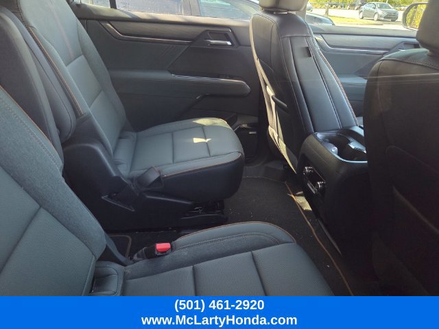 Used 2025 GMC Acadia AT4 AWD/4WD image 9