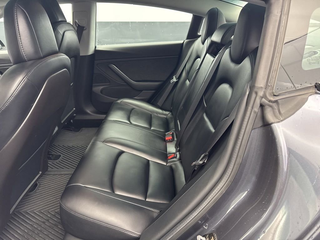 Used 2019 Tesla Model 3 Standard Range Plus image 14