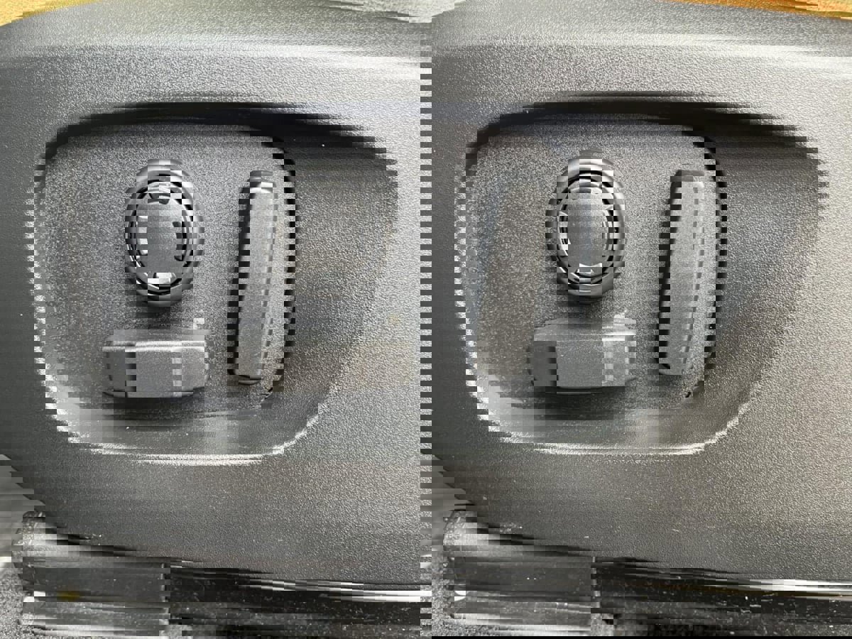 Used 2018 Land Rover Discovery Sport HSE Luxury AWD/4WD image 12