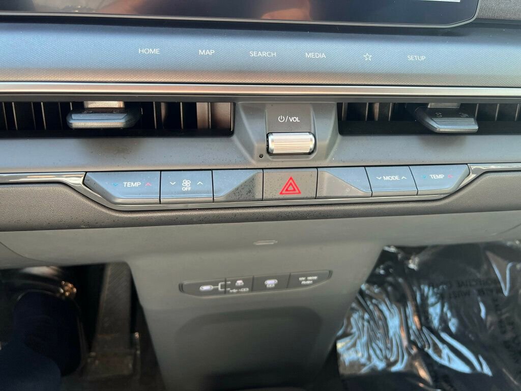 Used 2024 Kia EV9 Wind AWD/4WD image 31