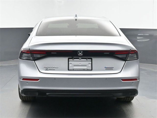 Used 2024 Honda Accord Touring image 9