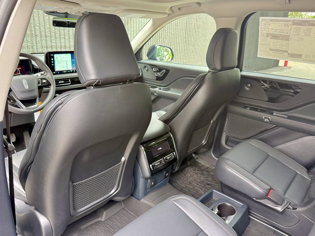 New 2026 Lincoln Aviator AWD image 14