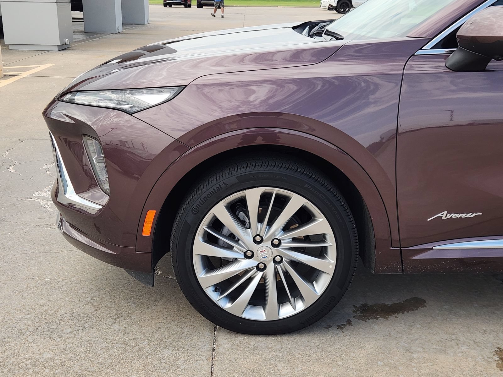 Used 2025 Buick Envision Avenir AWD/4WD image 9
