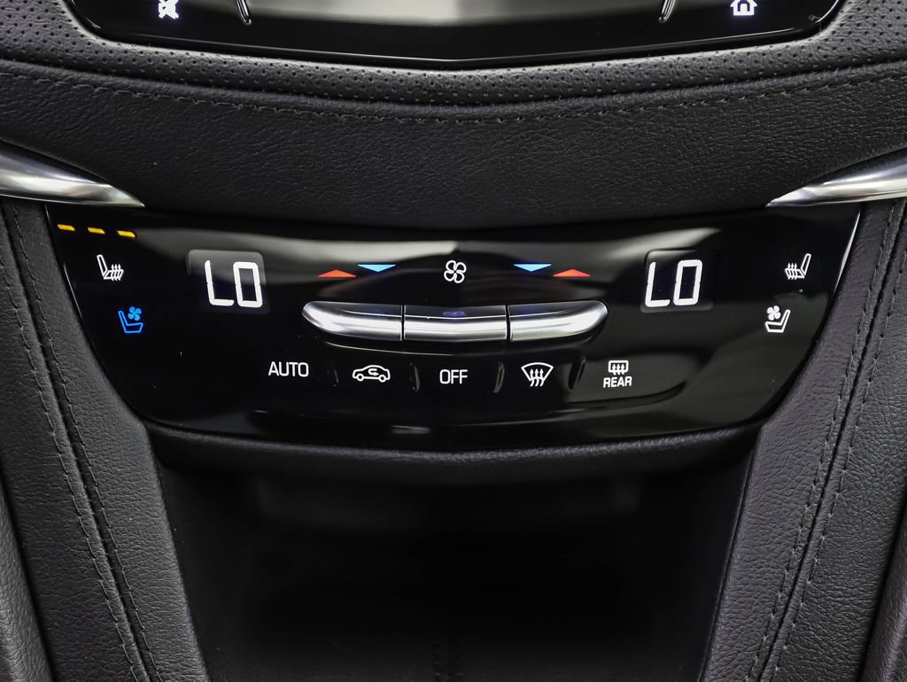 Used 2024 Cadillac XT5 Sportv w/ Technology Package AWD/4WD image 18