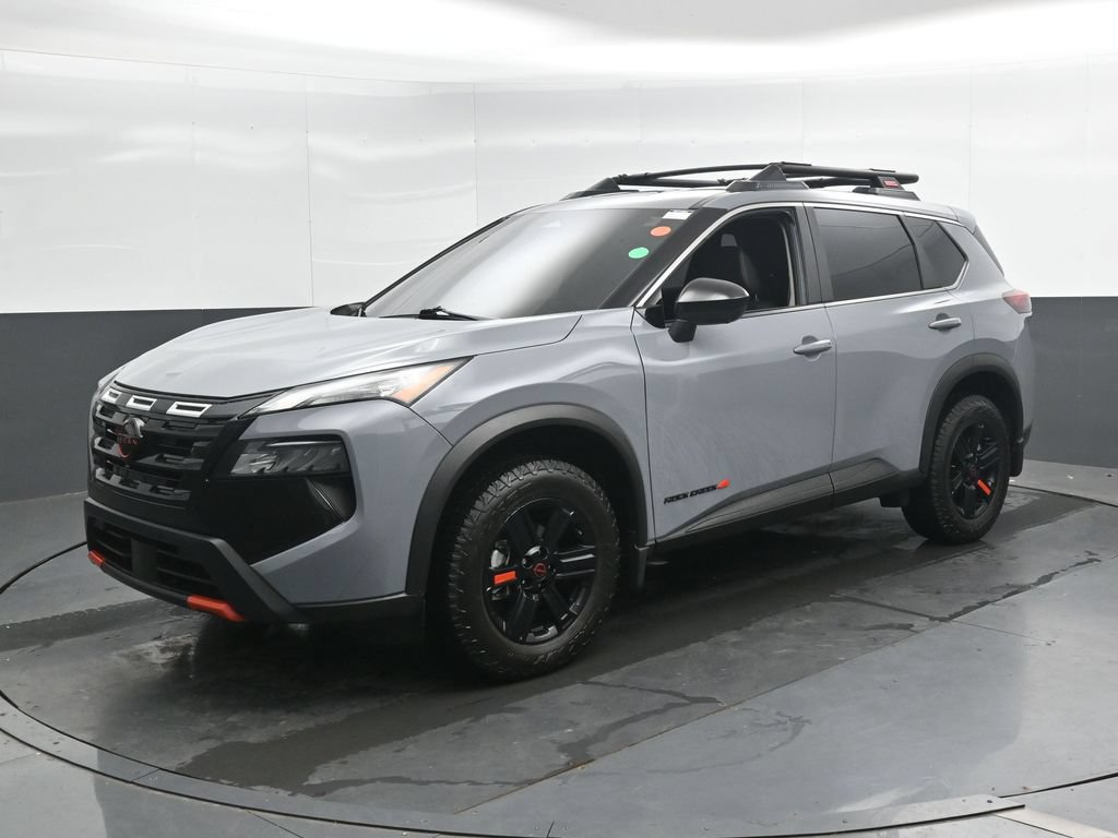 Used 2025 Nissan Rogue SV AWD/4WD image 7