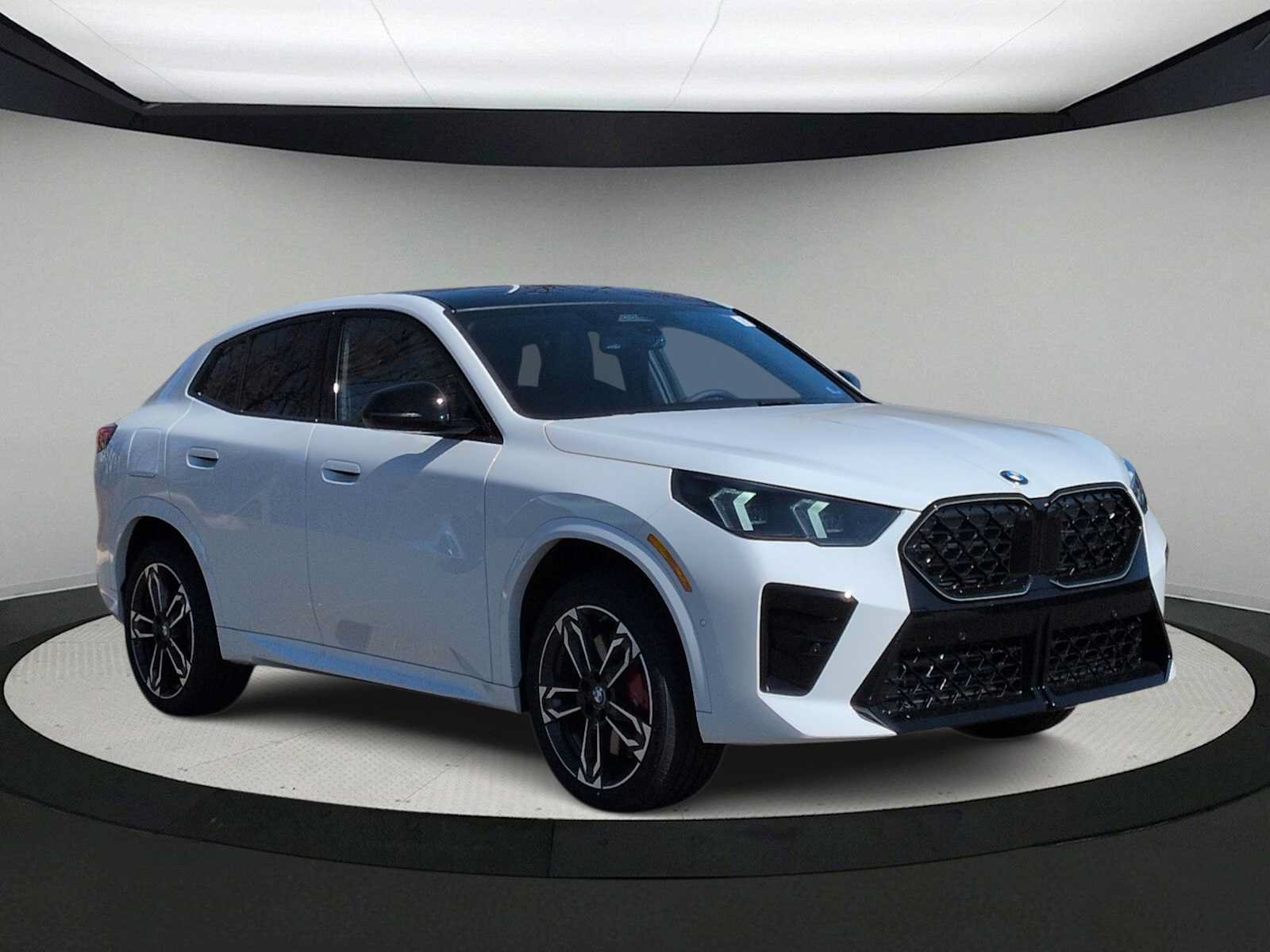 New 2026 BMW X2 xDrive28i w/ Technology Package AWD/4WD image 2