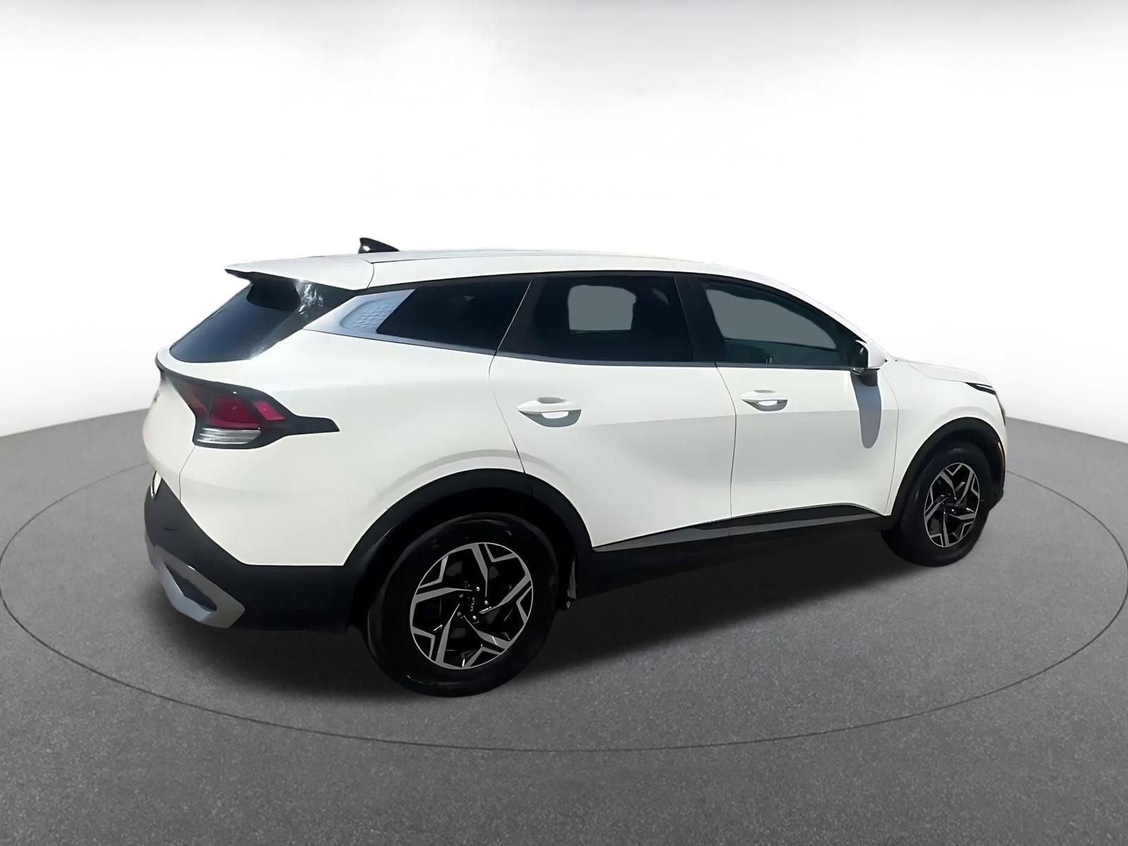 Used 2024 Kia Sportage LX FWD image 14