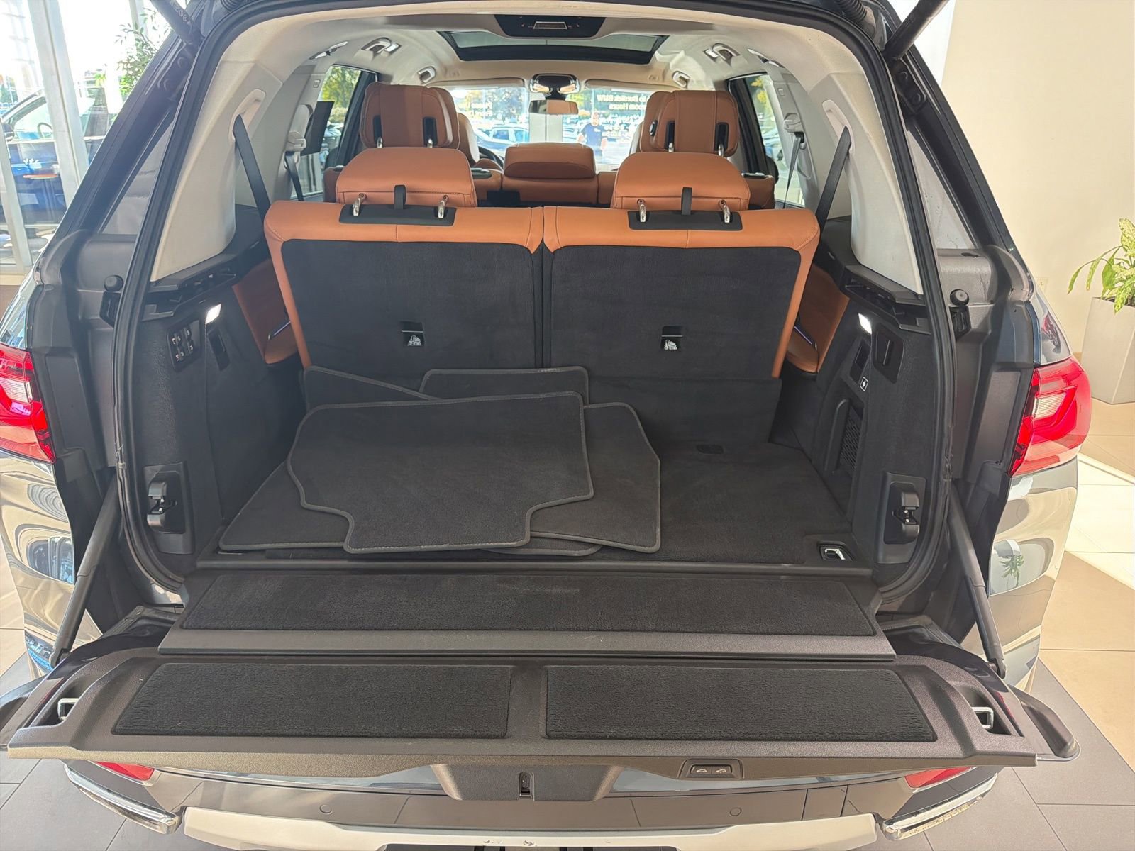 Certified 2022 BMW X7 xDrive40i w/ Premium Package image 15