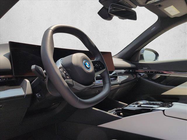 Used 2024 BMW i5 eDrive40i w/ Executive Package RWD image 10